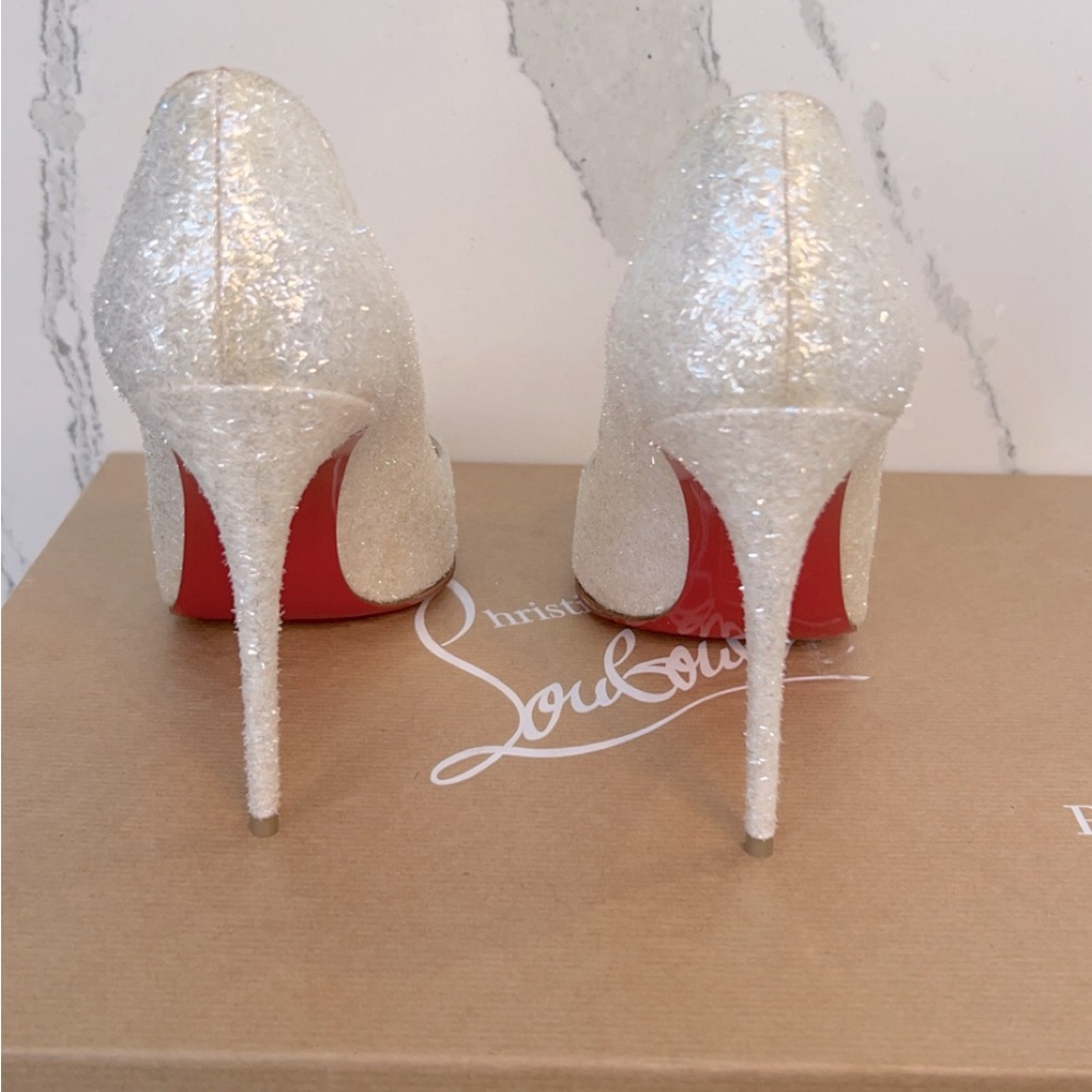 Authentic Christian Louboutin - Picture 4 of 9